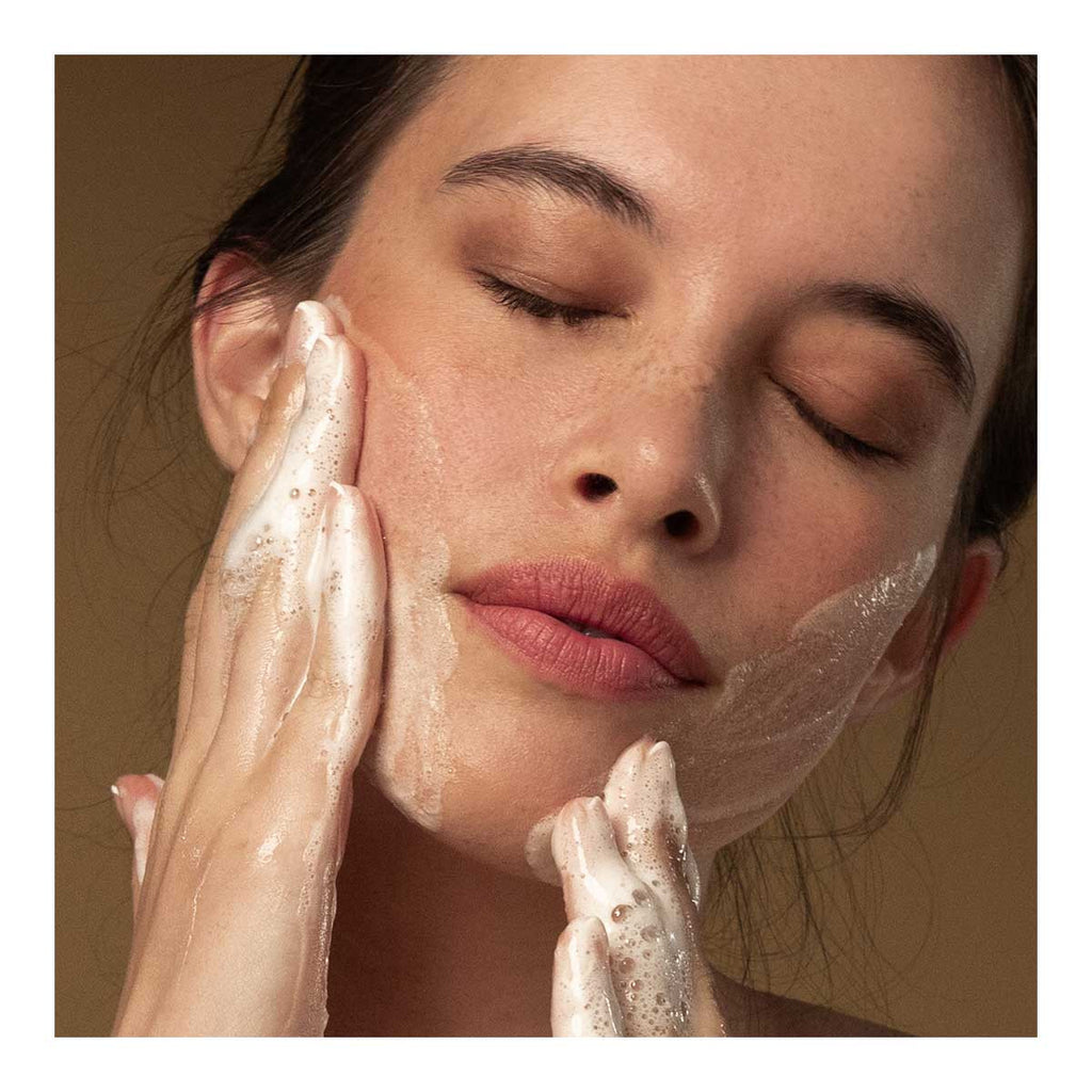 Antipodes Gospel Vitamin C Skin-Glow Gel Cleanser _3