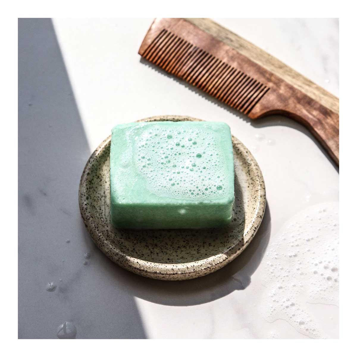Frankie Apothecary Kumarahou Kawakawa Shampoo Bar_2