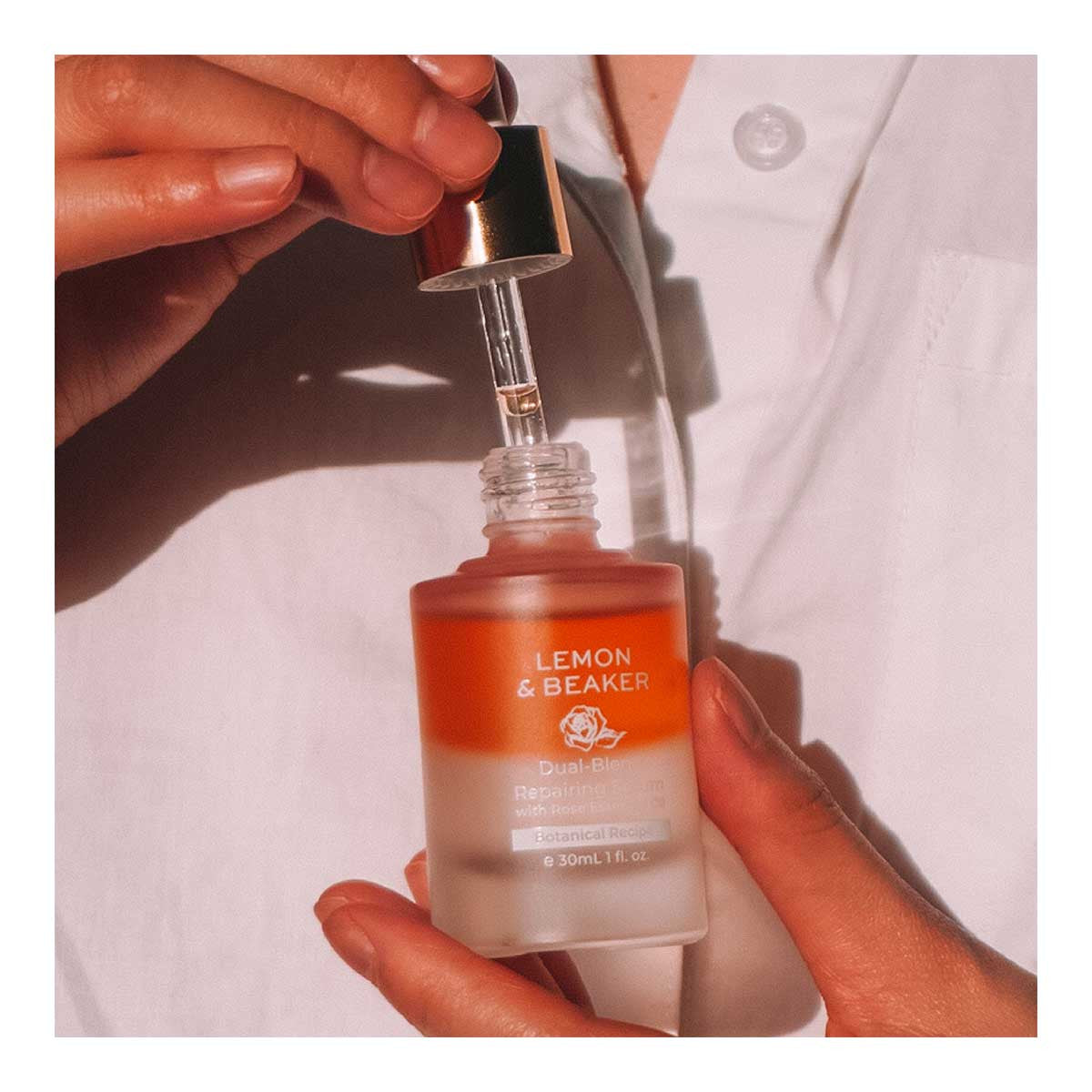 Lemon and Beaker Dual-Blend Repairing Serum with Rose Essential Oil_4