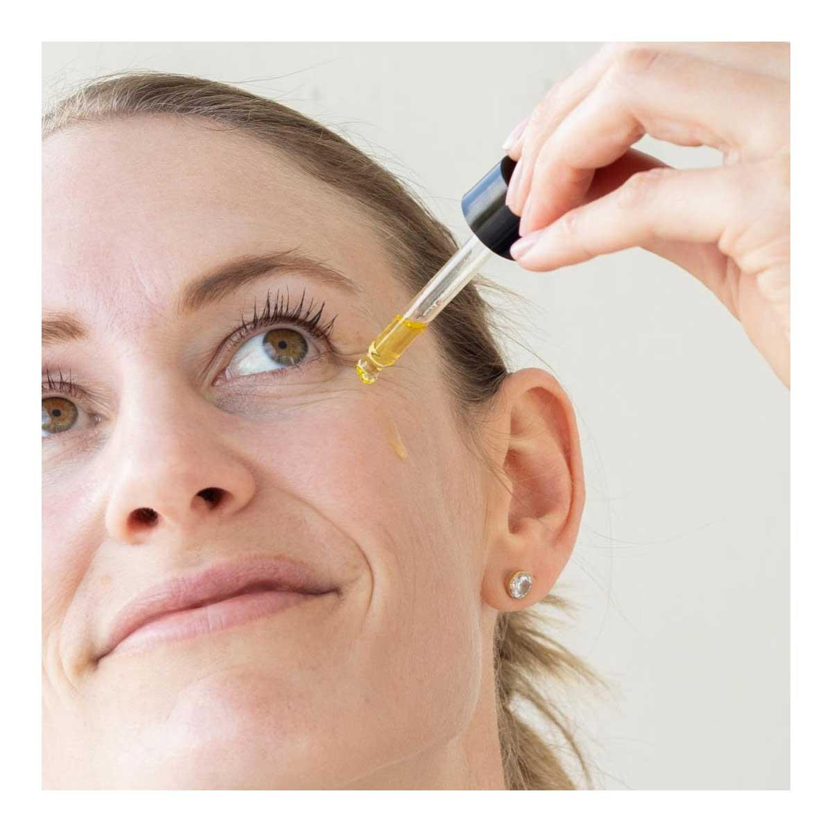 ManukaRx Pro-Aging Skin Oil_2