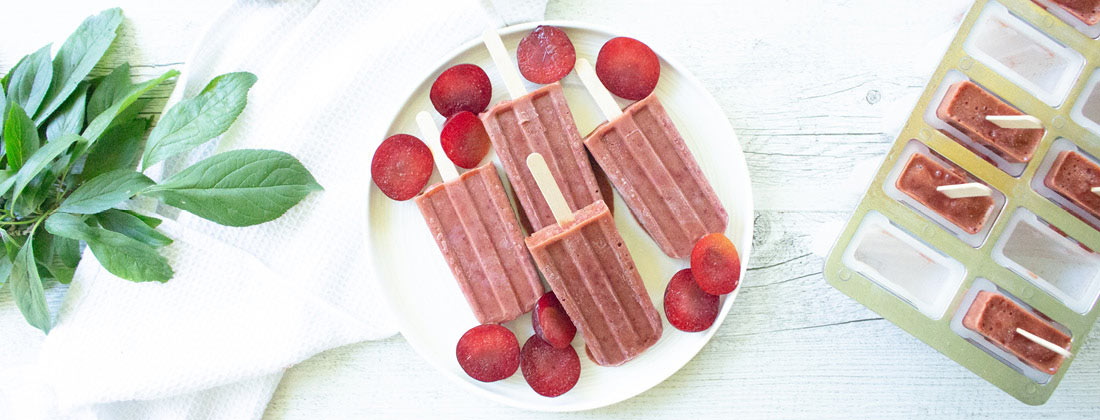 Sugar-free collagen Plum popsicles