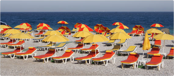 sunscreen-banner Sunscreen: natural SPF vs synthetic SPF